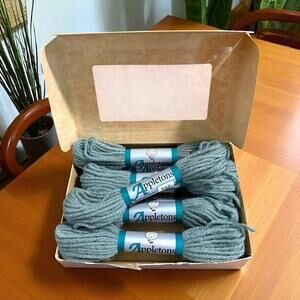 99 Yards‎ - Appletons #642 Peacock Blue Pallet 100% English Wool Tapestry Skein